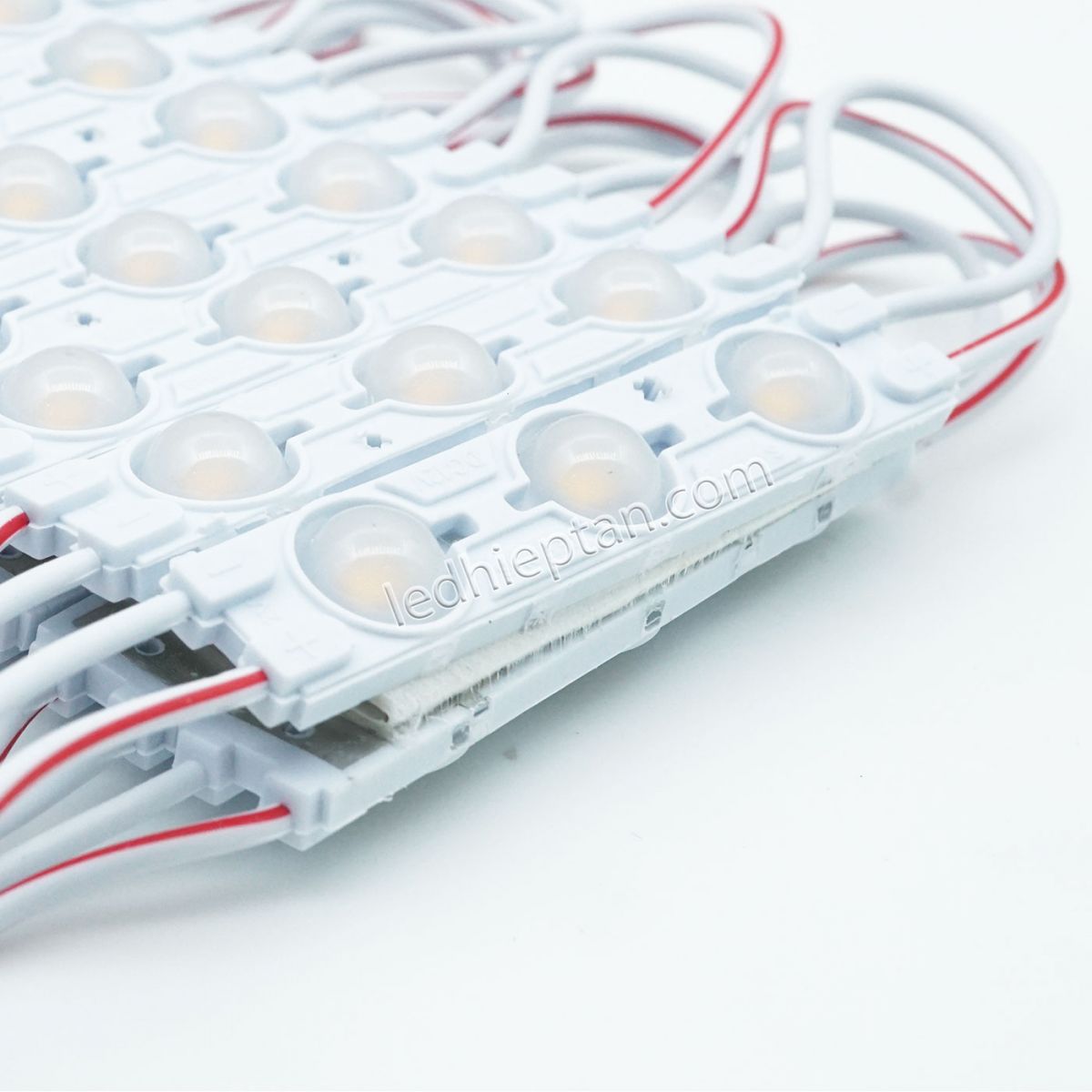 Module 3 bóng đúc 6011 TRẮNG ẤM HC (1 dây 20 bóng)