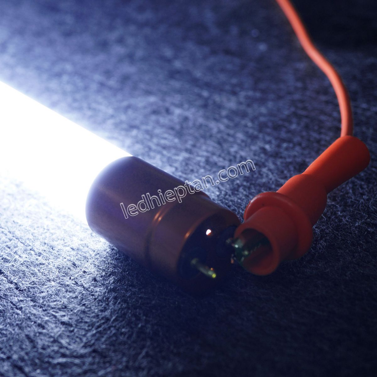Tuýp T8 LED Tube 220v 120cm 40w trắng