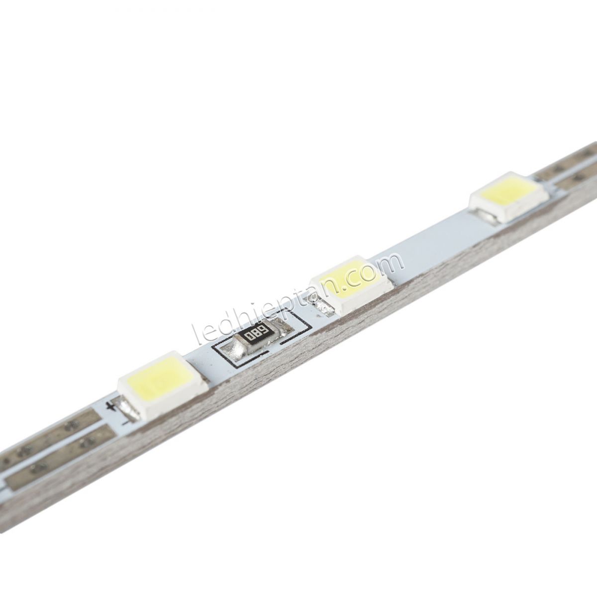 Cây 12V 2835 3mm dài 117cm 105LED 14.4W Trắng