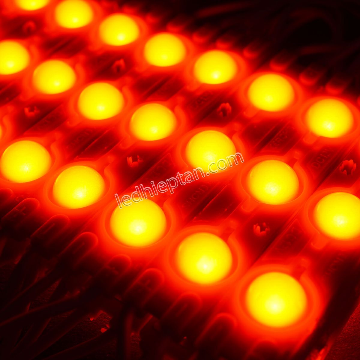Module 3 bóng Đỏ 6011 len đục YLED