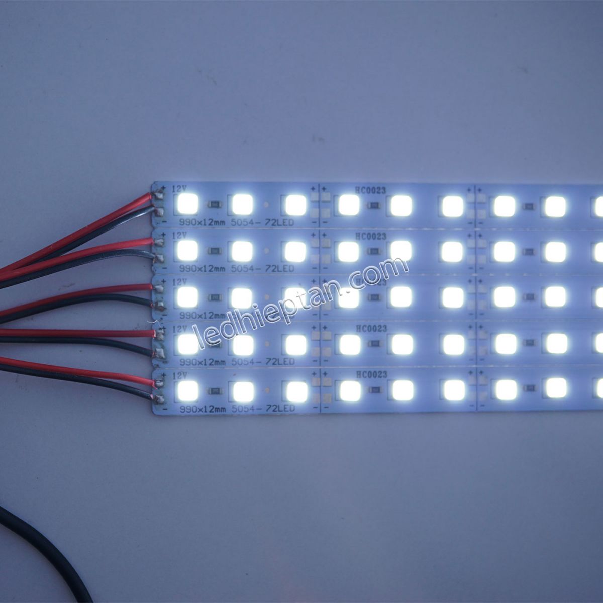 LED Cây tim 5054 trắng 72 LED 12V ( vỉ 5 cây)